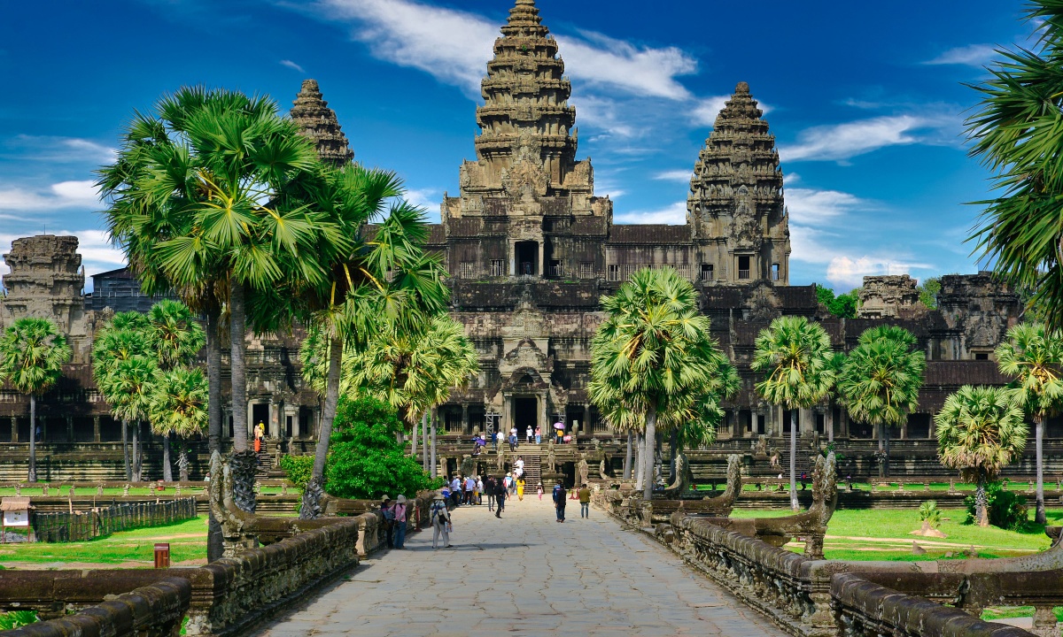 7 Days Central Vietnam and Angkor Temples