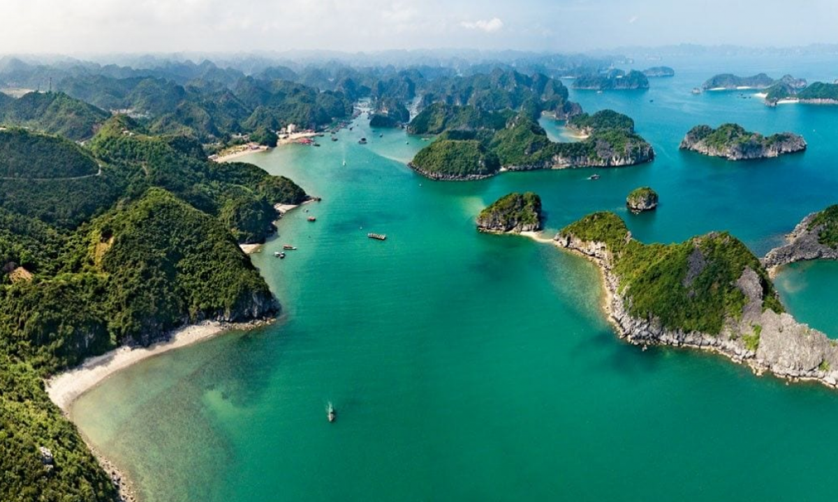  Ambassador Signature Lan Ha Cruise