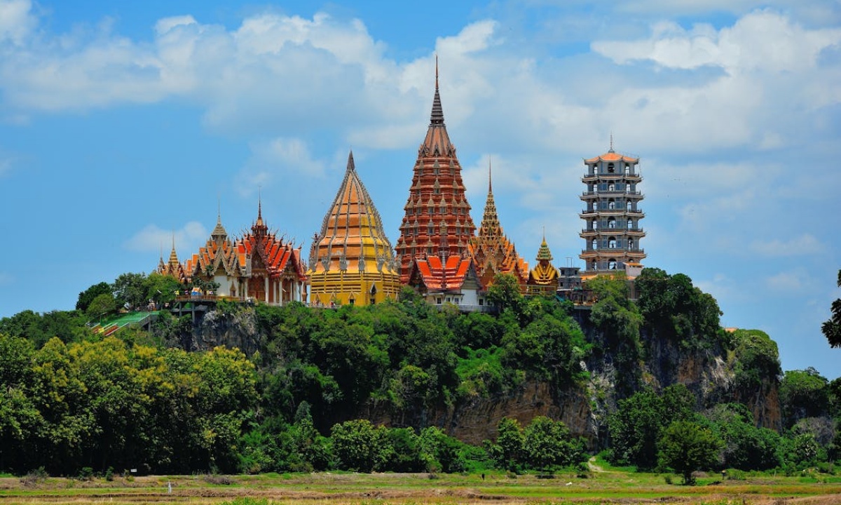 13 Days Ultimate Family Trip to Thailand and Vietnam