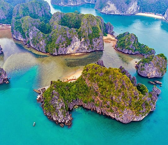 vietnam-cat-ba-island-cat-ba-beach